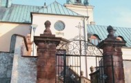 Karczówka Kościół św. Karola Boromeusza-wejście