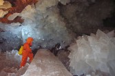 Jaskinia Kryształowa kopalnia ołowiu, srebra i cynku, położona w Meksyku niedaleko miasta Chihuahua