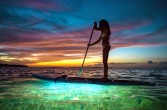 SUP (stand-up paddle board) stań na desce i wiosłuj.