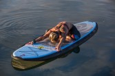 SUP (stand-up paddle board) stań na desce i wiosłuj.