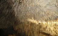 Jaskinia Raj, znajdująca się w pobliżu Chęcin, w województwie świętokrzyskim