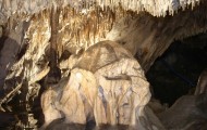Jaskinia Raj, znajdująca się w pobliżu Chęcin, w województwie świętokrzyskim
