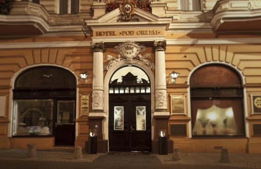 Hotel pod Orłem wejście główne