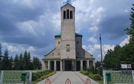 Parafia Wniebowzięcia Najświętszej Maryi Panny w Stąporkowie-kościół 1